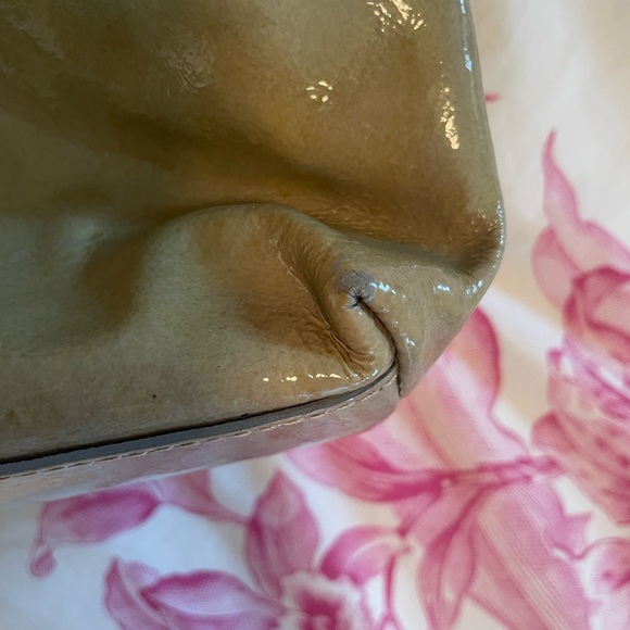 🌼 Summer Bag Blowout! 🌼 Rare Dooney & Bourke patent Leather Draw String Satchel - Picture 13 of 16